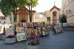 Рынок картин и сувениров в Вильнюсе