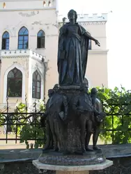 Памятник «Одесскому читателю» (сад скульптур Литературного музея)