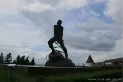 Казань, памятник Мусе Джалилю у кремля