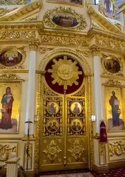 Царские врата в церкви Воздвижения Креста Господня в Казани
