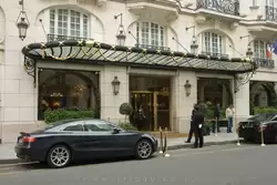 Отель Le Bristol в Париже
