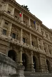 Дворец правосудия в Риме (palazzo di Giustizia)