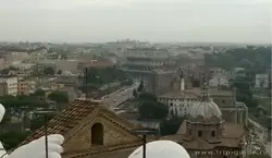 Вид со смотровой площадки на Колизей