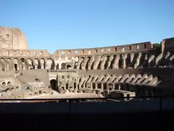 Внутри Римского  колизея