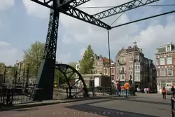 Шлюз и мост Схаребиршляус (<span lang=nl>Scharrebiersluis</span>)