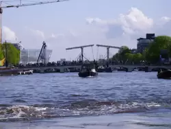 Тощий мост в Амстердаме