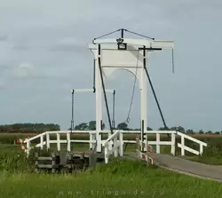 Разводной мост где-то в провинции Ватерланд