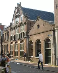 Стальная улица (<span lang=nl>Staalstraat</span>)