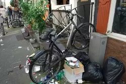 Велосипед и мусор