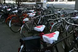 Велосипеды на Лейденской площади (<span lang=nl>Leidseplein</span>)