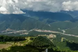 Вид на Эстосадок со смотровой площадки на высоте 2200 метров