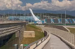 Олимпийский парк, у ледового дворца «Большой»