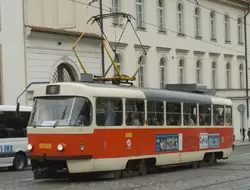 Трамваи и старинные авто в Праге, фото 6