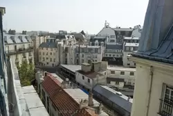 Вид из окна отеля Royal Aboukir в Париже