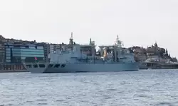 Китайское военное судно снабжения «Цзяндаоху» (<span lang=en>Qian Dao Hu</span>) в Стокгольме