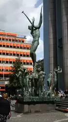 Скульптура Орфей перед Стокгольмским концертным залом (<span lang=sv>Konserthuset</span>) — тут выдают нобелевские премии