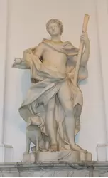 Лестница — скульптура Париса с яблоком