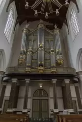 Главный орган мастера Кристиана Г.Ф. Витте (1857 г.) имеет 2832 трубы, способные издавать нежные звуки флейты и тяжелый рокот