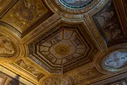 Потолок спальни Анны Австрийской, роспись Шарля Эррара 1662-1664 в Фонтенбло