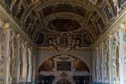 Часовня Троицы в дворце Фонтенбло