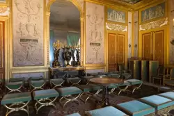 Игровой салон королевы или Большой салон императрицы — яркий пример стиля арабеск конца 18 века