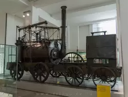 Локомотив «Пыхтящий Билли» («Puffing Billy») — старейший сохранившийся железнодорожный локомотив. Он тянул поезда с углем чуть быстрее чем прогулочный шаг