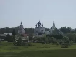 Вид на Суздальский кремль с земляного вала