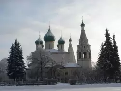 Церковь Ильи Пророка в Ярославле зимой