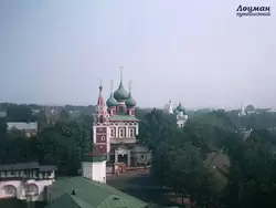 Церковь Михаила Архангела в Ярославле, вид со звонницы монастыря