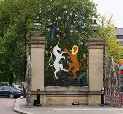 Ворота королевы Елизаветы в Гайд парке (Queen Elizabeth Gate)