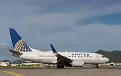 Самолет Boeing 737-700 авиакомпании United, бортовой номер N27722