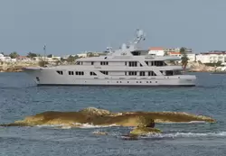 Яхта «Calisto» сдается в аренду по цене от 415 тыс. евро в неделю