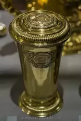 Кубок (Нюрнберг, 1717-1753) — данный кубок произведен в ознаменование двухсотлетия публикации тезисов Мартина Лютера, которые дали начало протестантской реформации