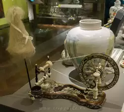 Прялка — Пьетро Пиффетти (1740-1750) — маленькие прялки были больше объектами роскоши чем инструментами