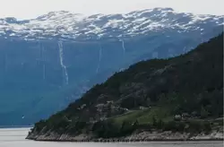 Водопады на горах Грабба (Grubbafjellet)