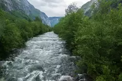 Река Сима — поток воды, который оставили при строительстве ГЭС Sima kraftverk