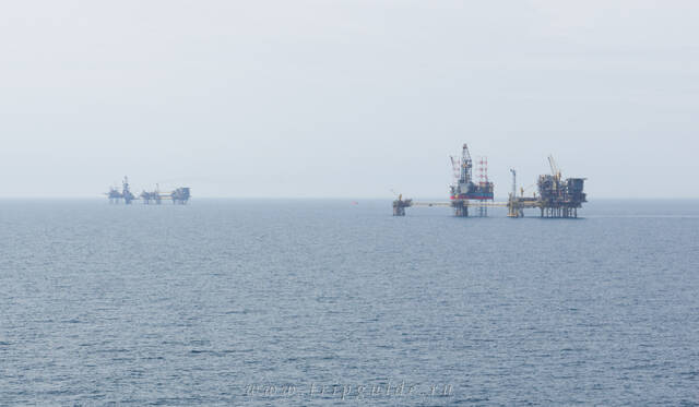 Нефтяные платформы в Северном море