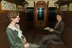 Купе только для женщин в вагоне метро Лондона 1930-х годов