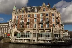 Отель «Европа» — каждый из 100 номеров оформлен в индивидуальном стиле, некоторые — антиквариатом из коллекции Альфреда Хейнекена