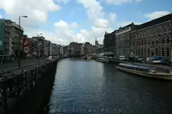 Рокин — канал и важная улица в Амстердаме