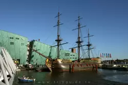 Парусник «Амстердам» — точная копия корабля Ост-Индской компании