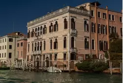 Палаццо Коррер Контарини Зорци (Palazzo Correr Contarini Zorzi)