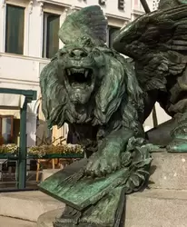Памятник объединителю Италии Виктору Эммануилу II в Венеции