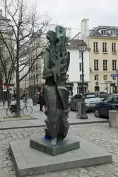 Статуя Прометей в Париже