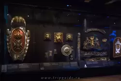 Различные украшения кораблей в Морском музее Амстердама