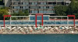 Отель «Портофино» («PortoFino») в Сочи и пляж отелей «Меркюр» и «Пуллман»