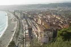 Вид на Старый город Ниццы с Замковой горы