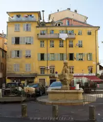 Площадь Святого Франциска в Ницце