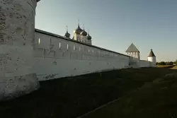 Крепостные стены Макарьевского монастыря