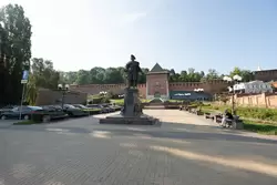 Памятник Петру I в Нижнем Новгороде